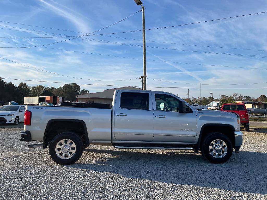 2015 GMC Sierra 2500HD - $22,999