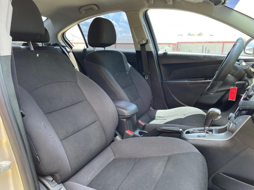 2013 Chevrolet Cruze - $5,999