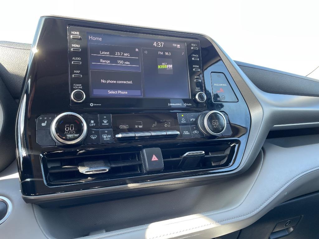 2020 Toyota Highlander - $32,999
