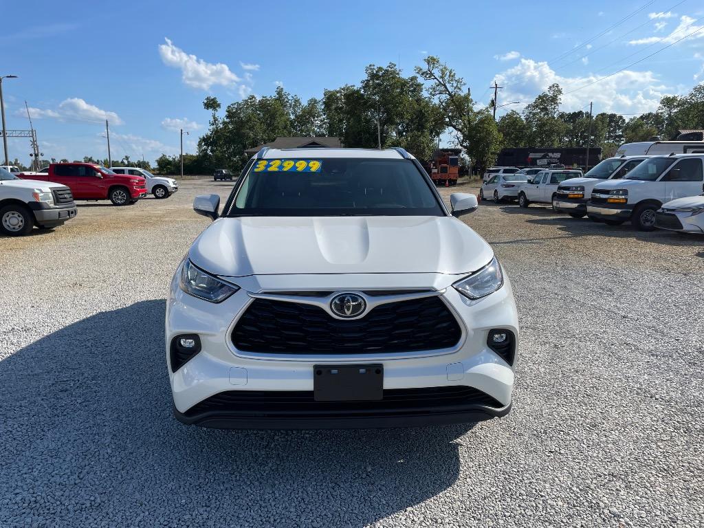 2020 Toyota Highlander - $32,999