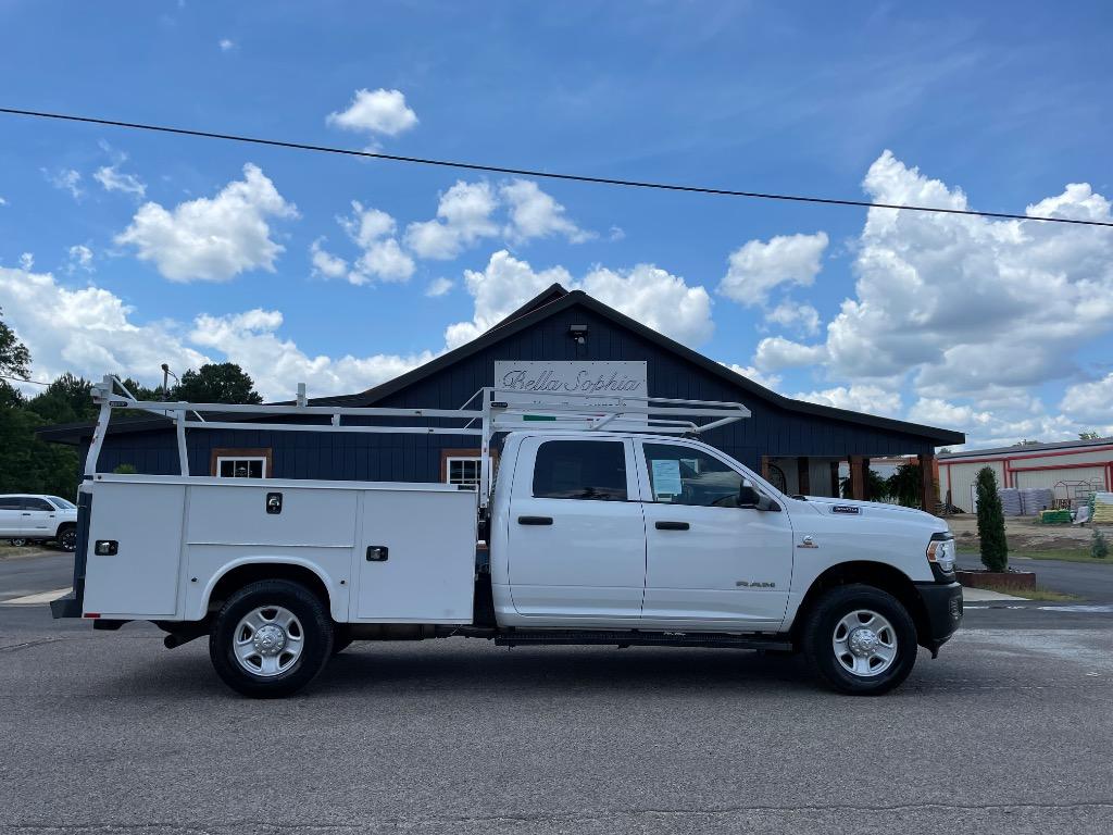2022 Ram 3500 - $39,999