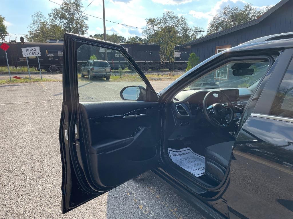 2023 Kia Seltos - $19,999
