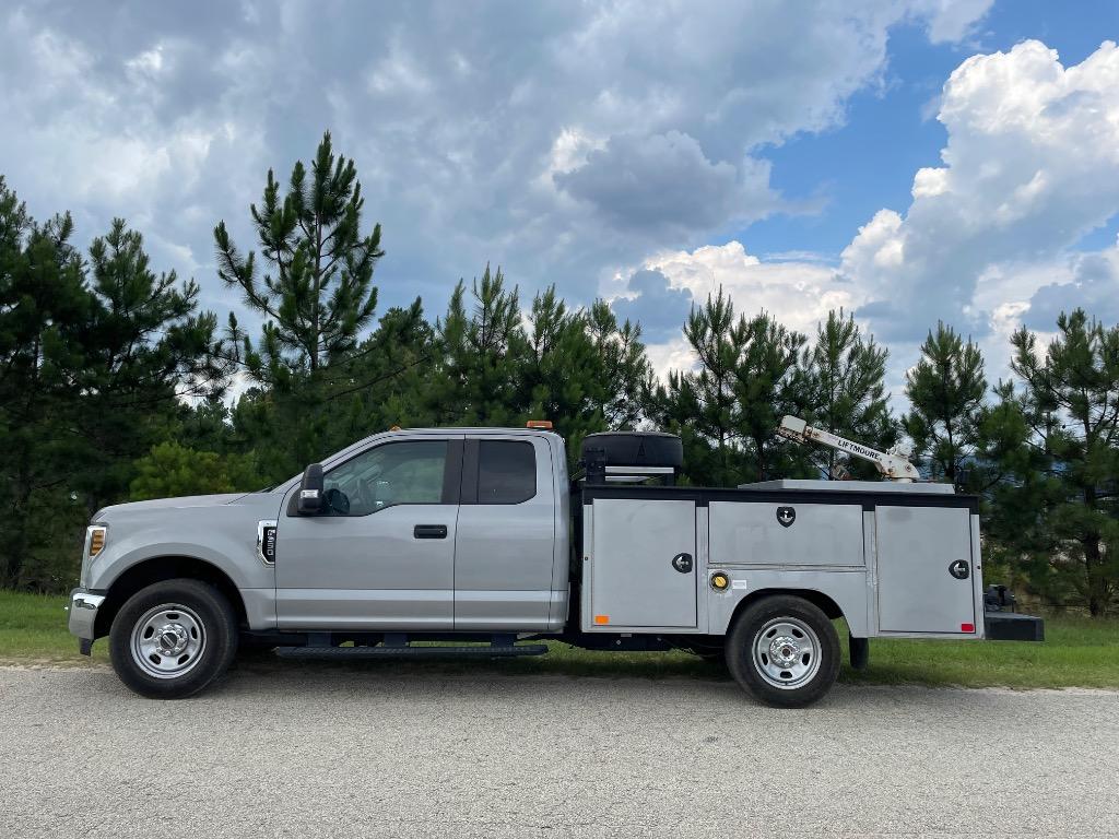 2019 Ford F-350 - $16,999