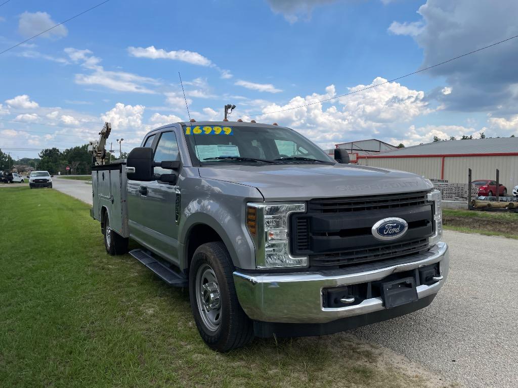 2019 Ford F-350 - $16,999