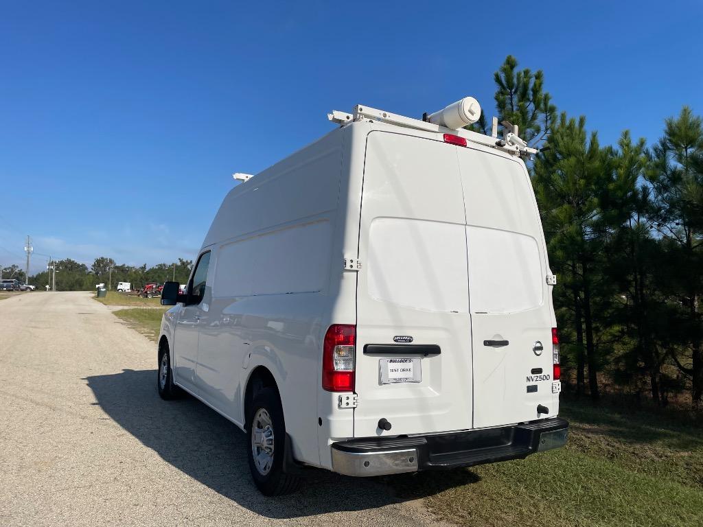 2012 Nissan Nv - $9,999