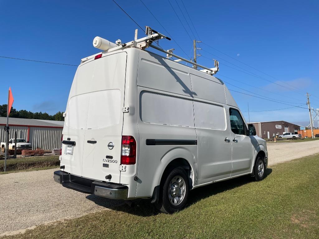 2012 Nissan Nv - $9,999