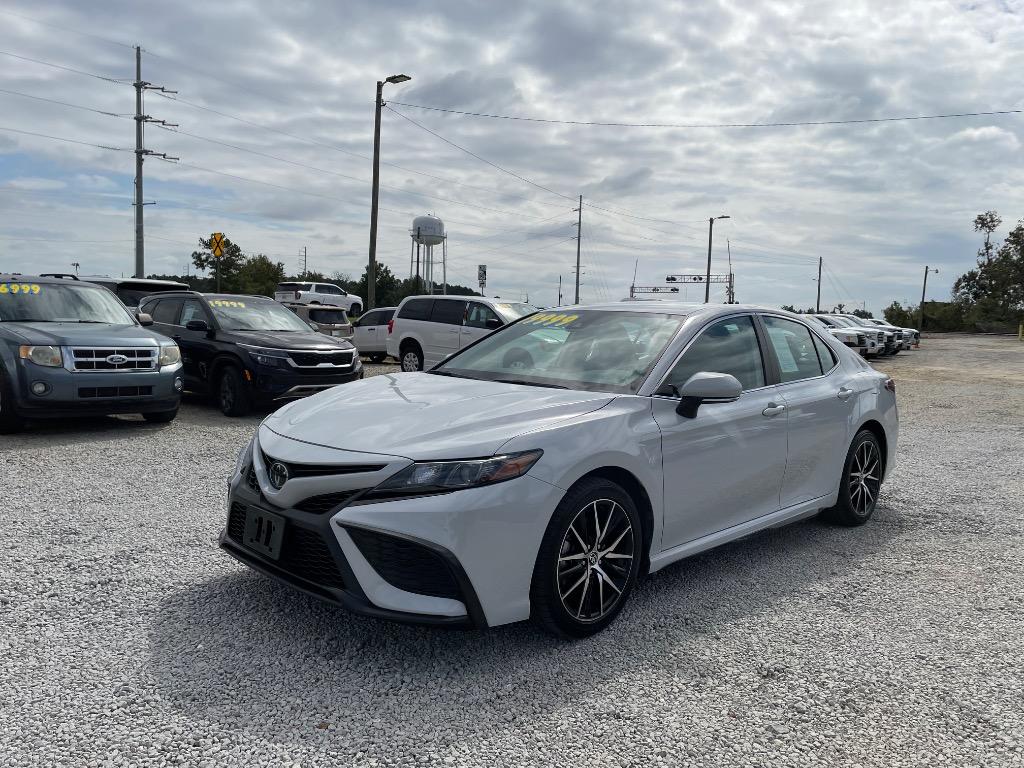 2023 Toyota Camry - $19,999