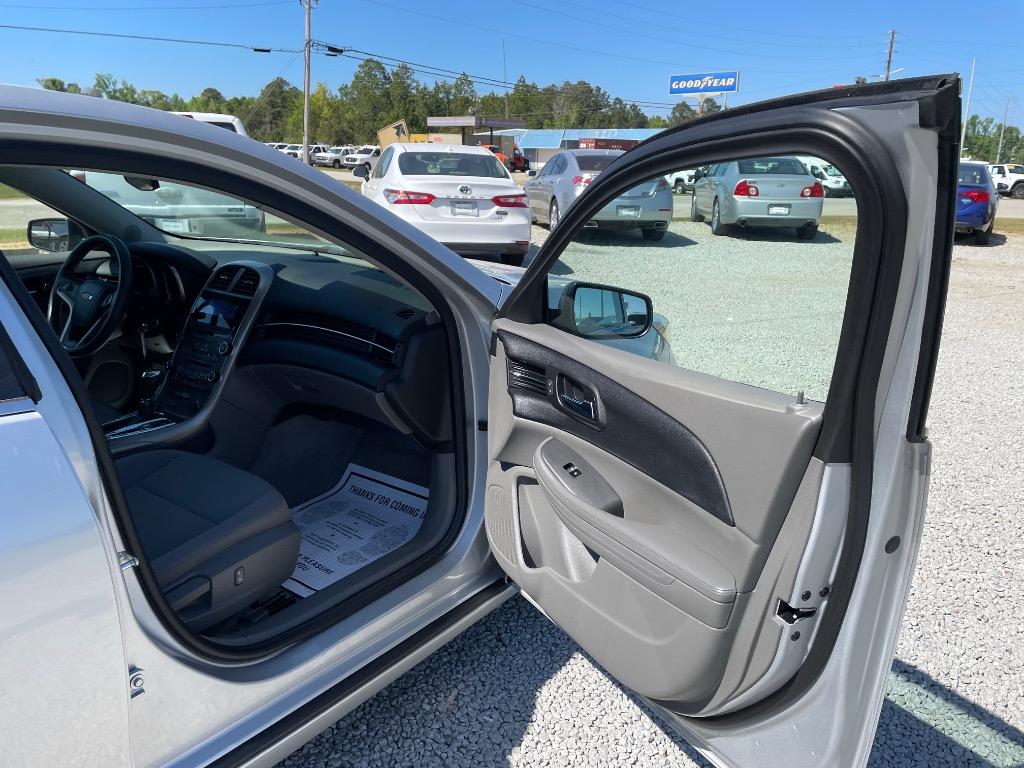 2013 Chevrolet Malibu - $4,999