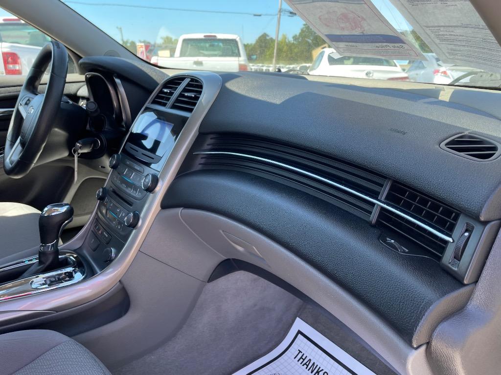 2013 Chevrolet Malibu - $4,999