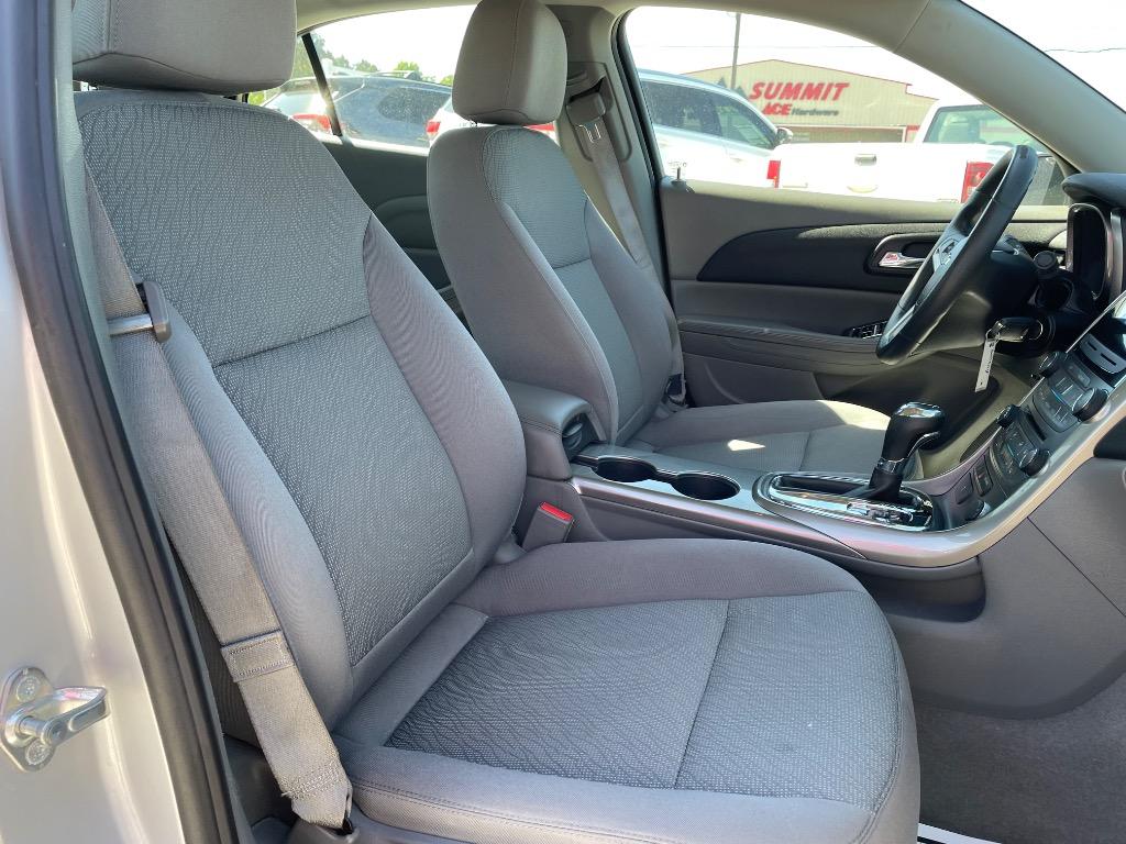 2013 Chevrolet Malibu - $4,999