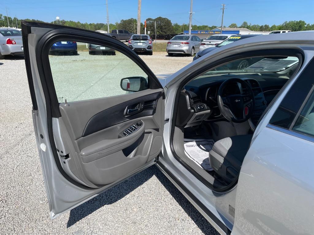2013 Chevrolet Malibu - $4,999