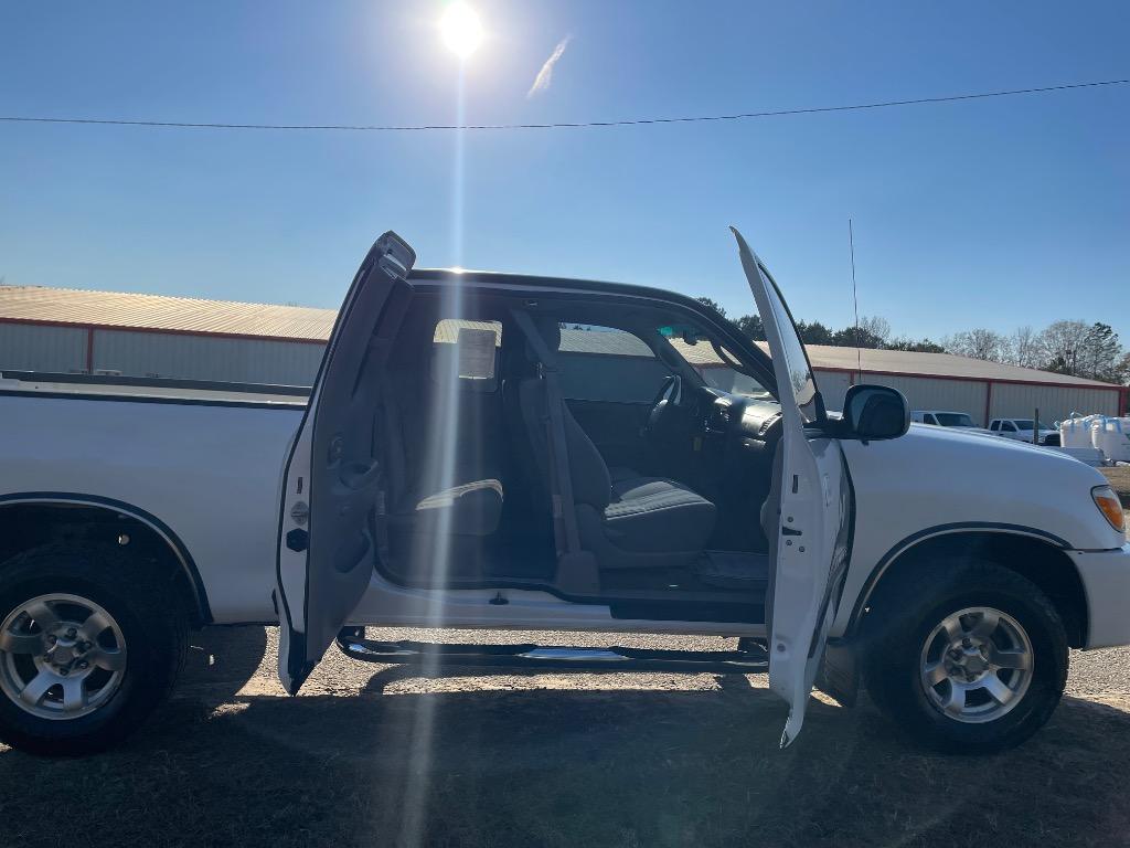 2006 Toyota Tundra - $8,999