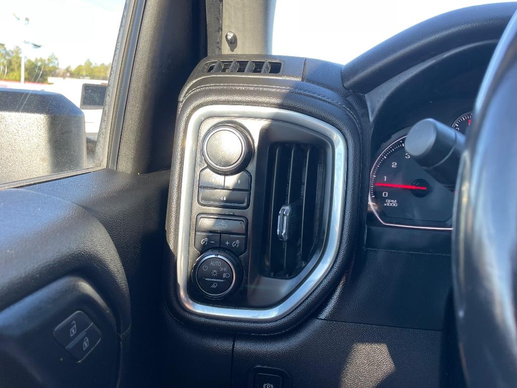 2020 Chevrolet Silverado 2500HD - $28,999