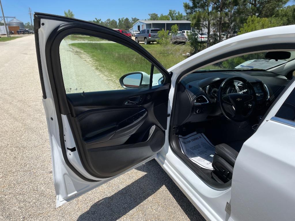 2018 Chevrolet Cruze - $5,999