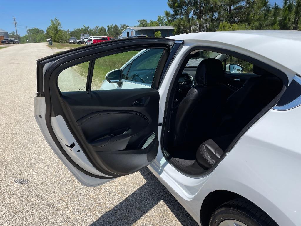 2018 Chevrolet Cruze - $5,999