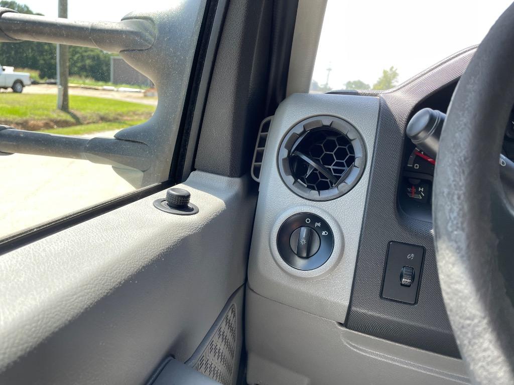 2017 Ford E-450 - $18,999
