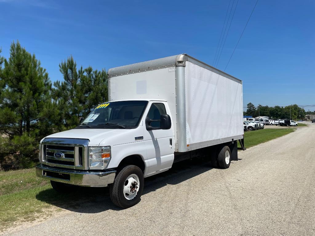 2017 Ford E-450 - $18,999
