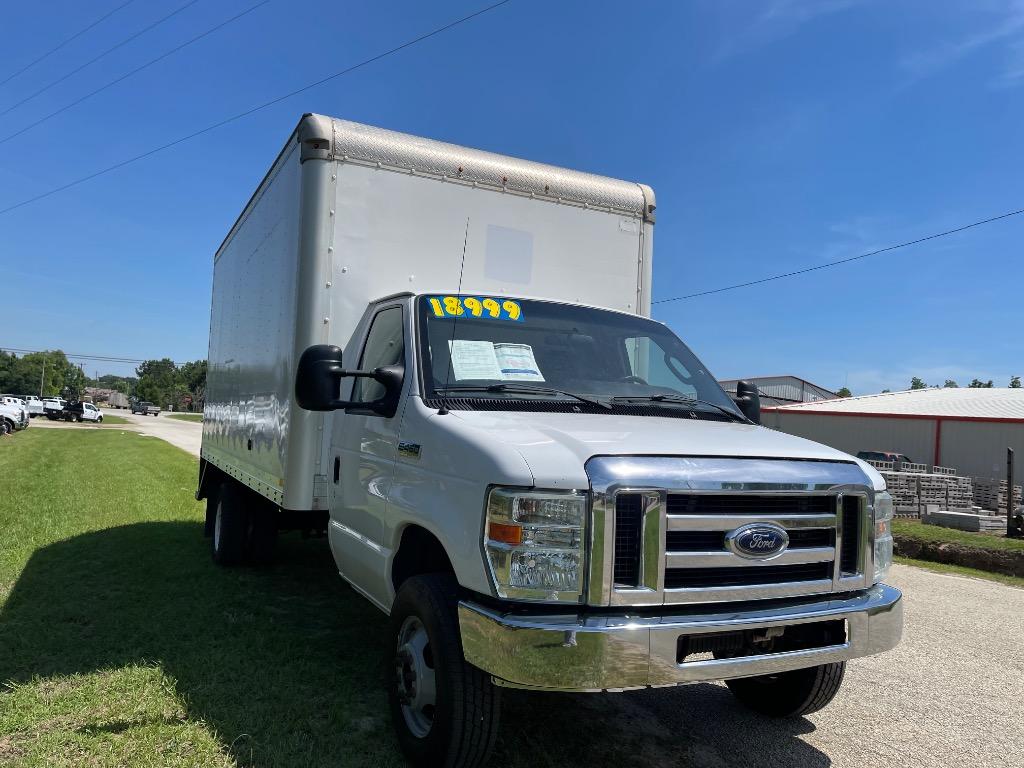 2017 Ford E-450 - $18,999