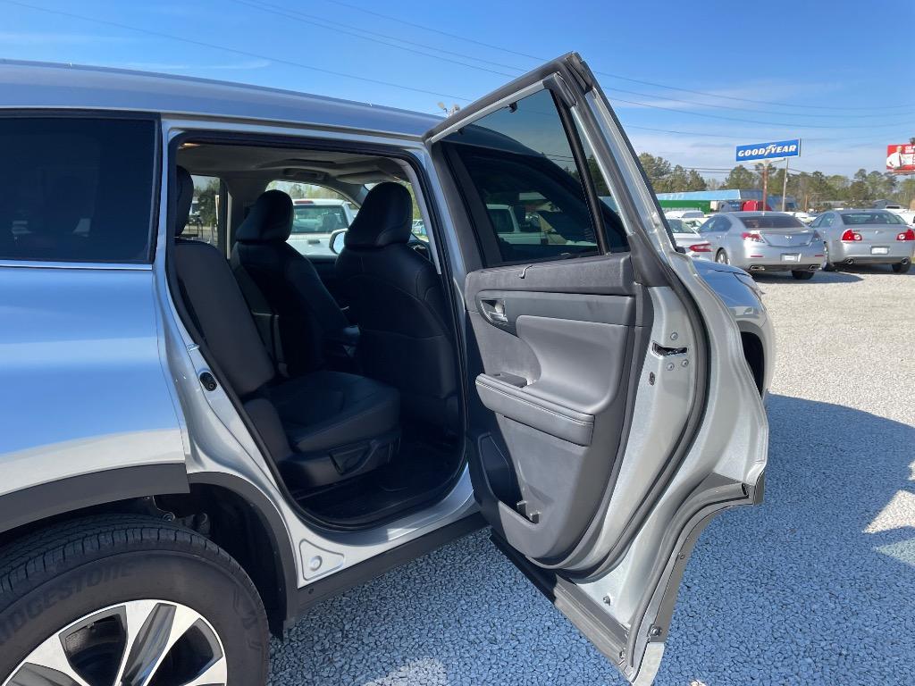 2024 Toyota Highlander - $44,999