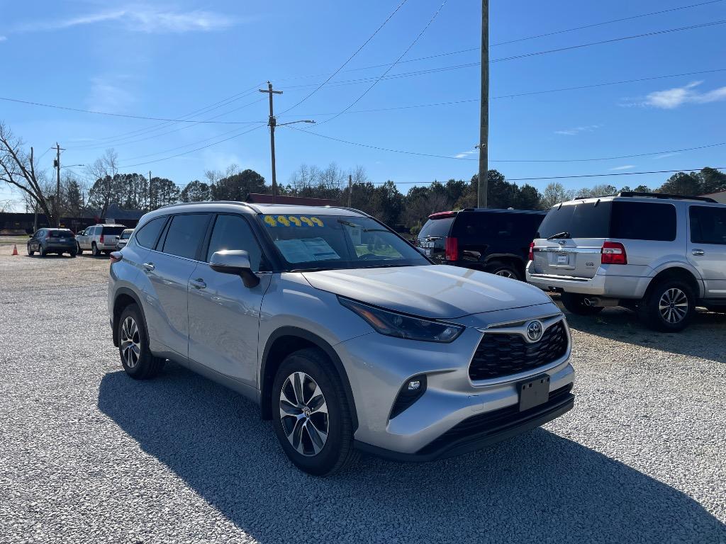 2024 Toyota Highlander - $44,999