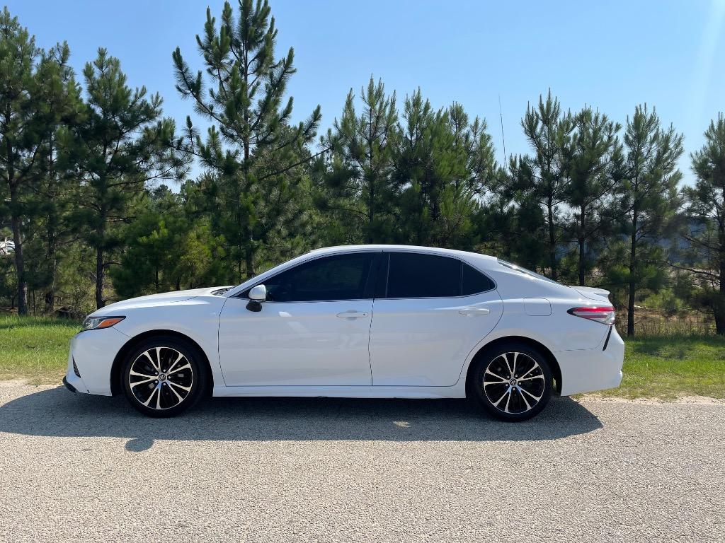 2018 Toyota Camry - $14,999