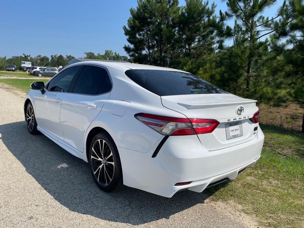 2018 Toyota Camry - $14,999