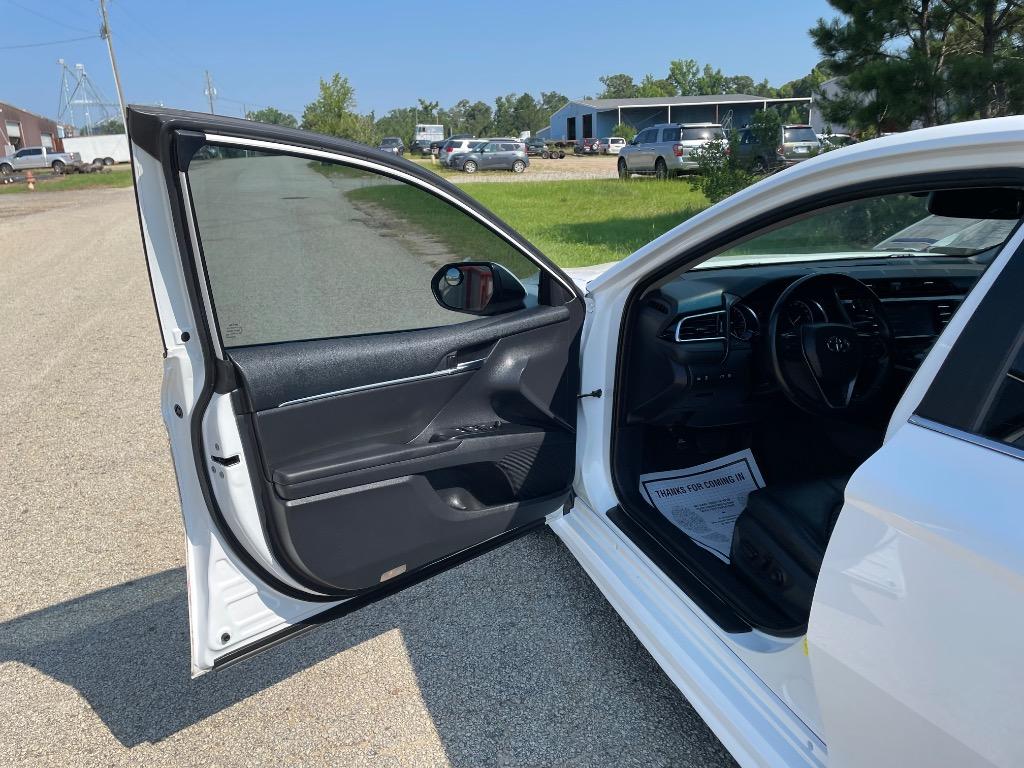 2018 Toyota Camry - $14,999