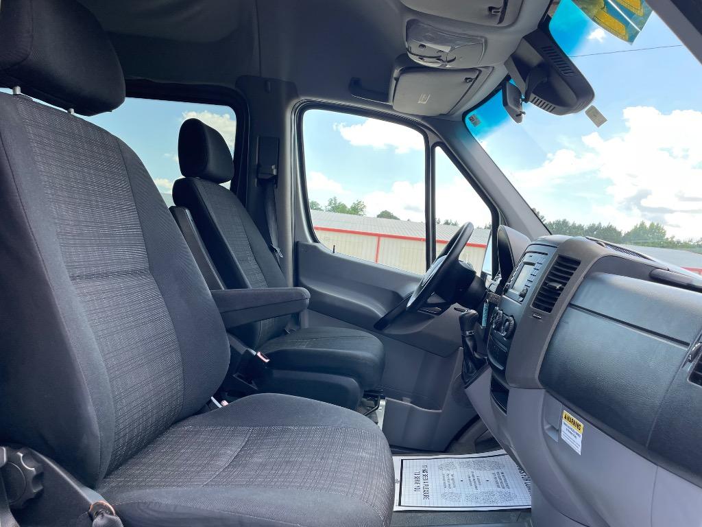 2015 Mercedes-Benz 500 - $29,999