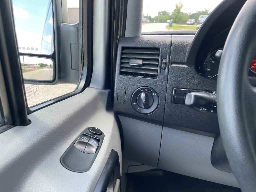 2015 Mercedes-Benz 500 - $29,999