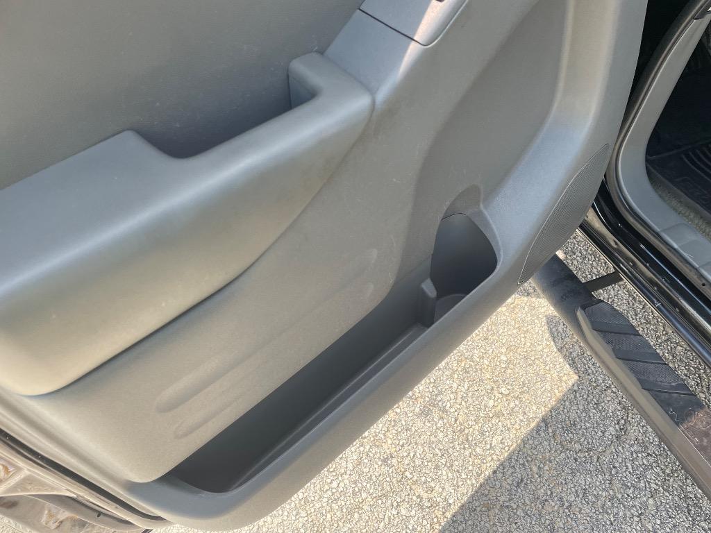 2015 Nissan Frontier - $14,999