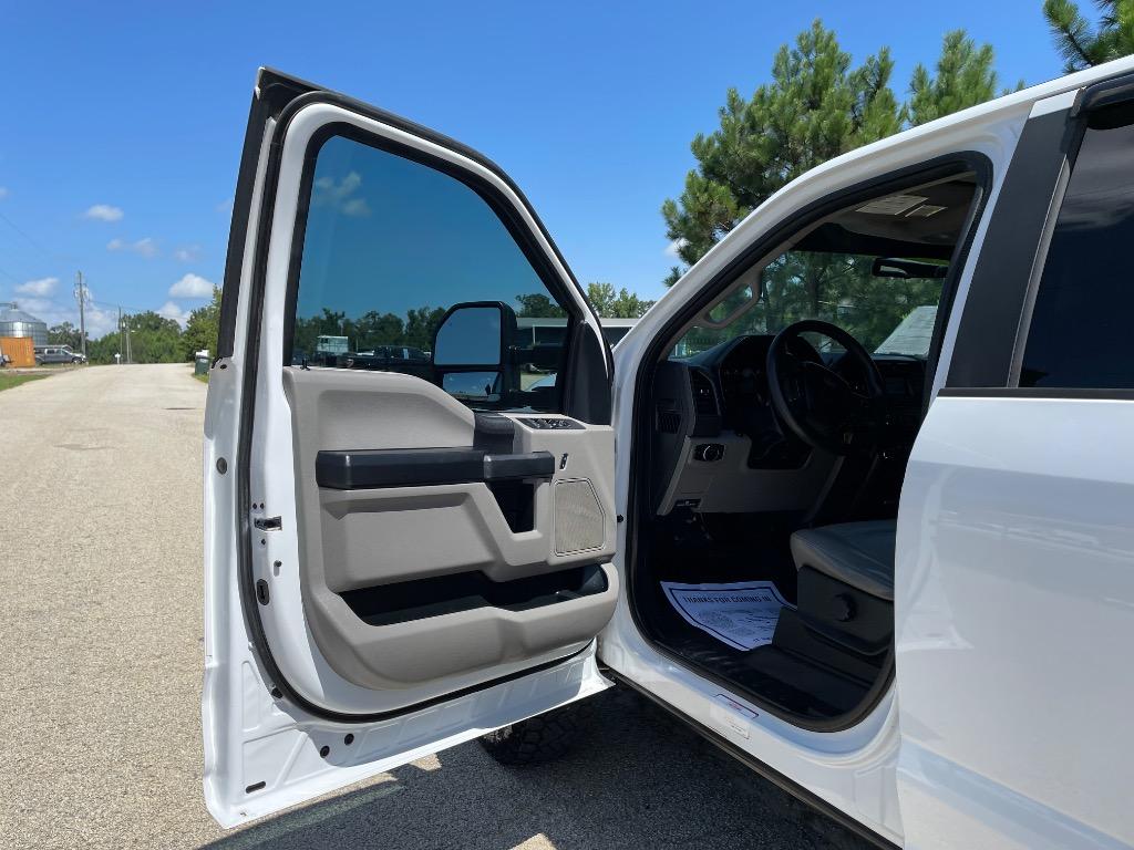 2017 Ford F-250 - $24,999