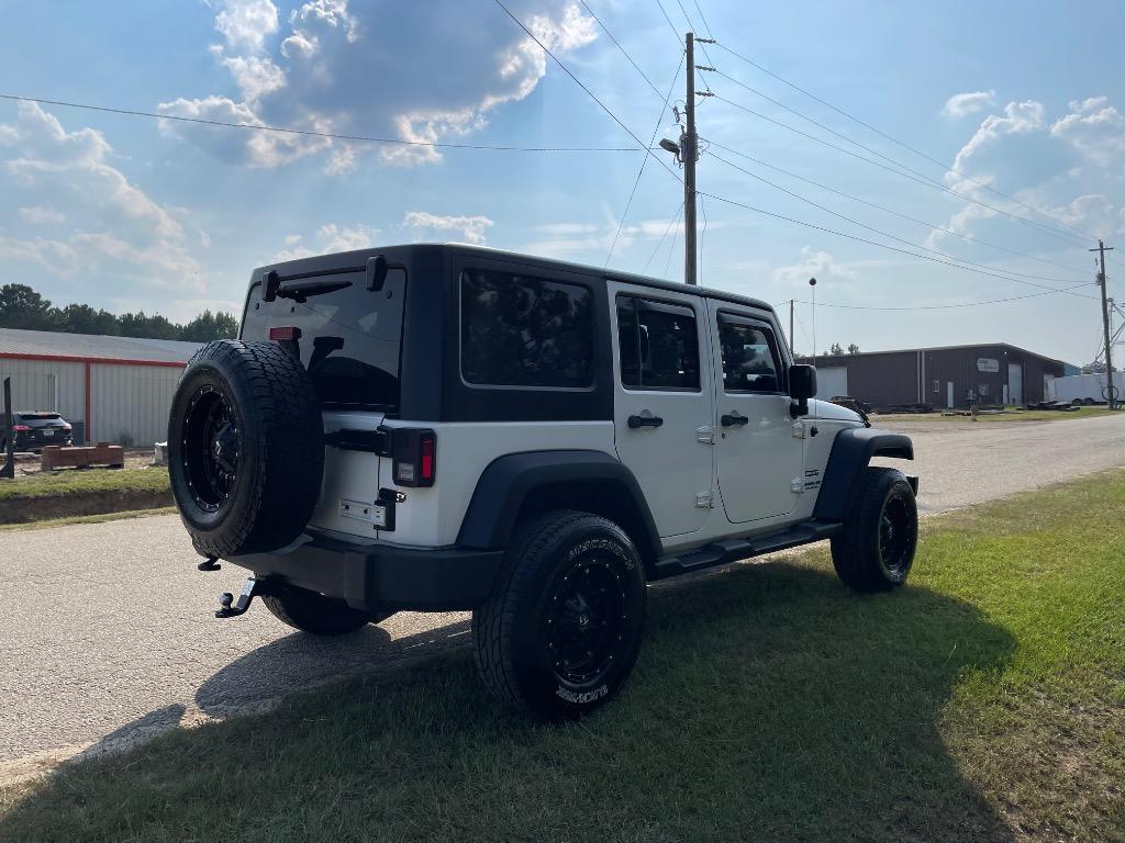 2015 Jeep Wrangler - $10,999