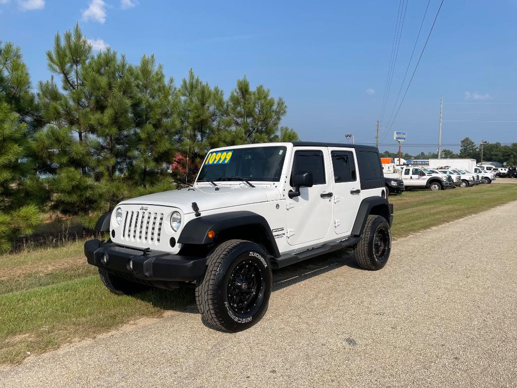 2015 Jeep Wrangler - $10,999
