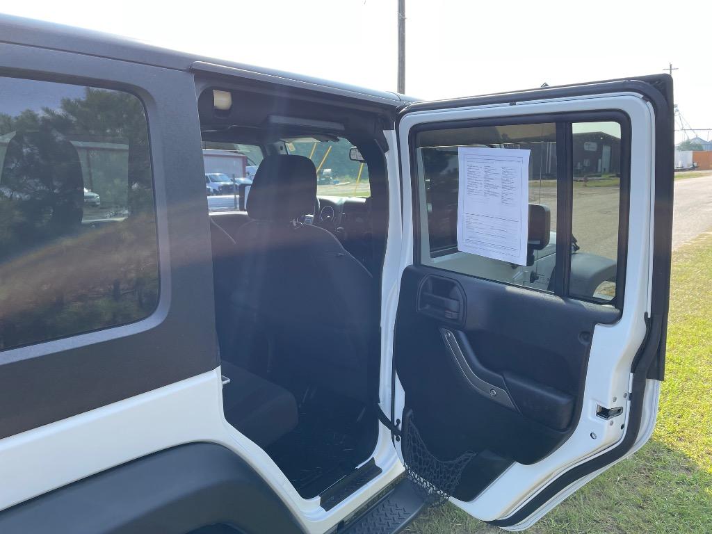 2015 Jeep Wrangler - $10,999