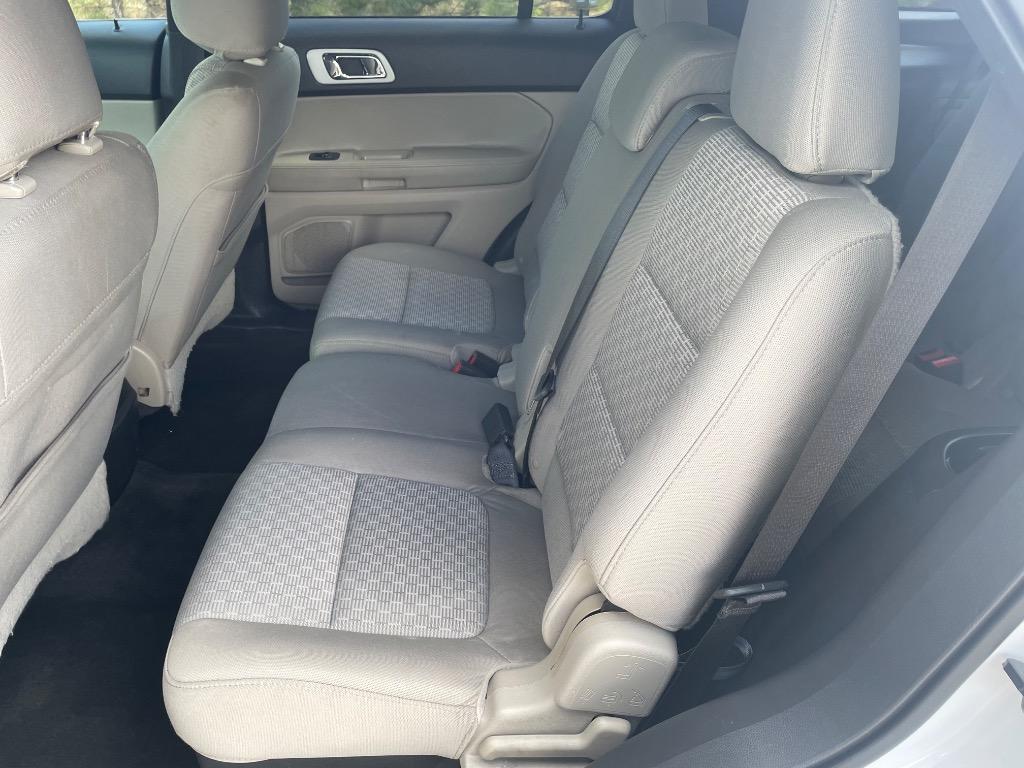 2014 Ford Explorer - $10,999