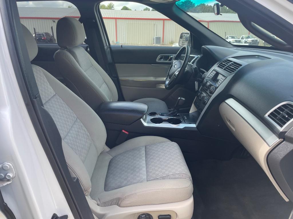 2014 Ford Explorer - $10,999
