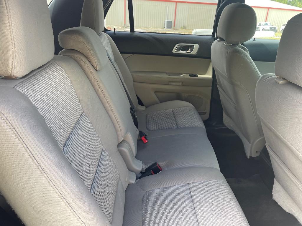 2014 Ford Explorer - $10,999