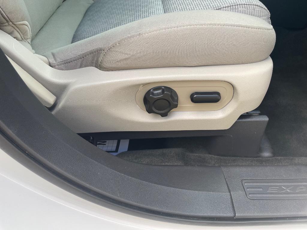 2014 Ford Explorer - $10,999