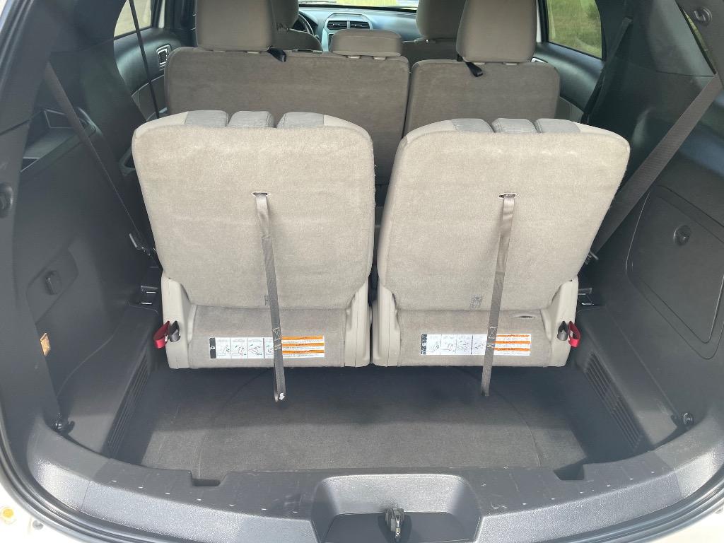 2014 Ford Explorer - $10,999