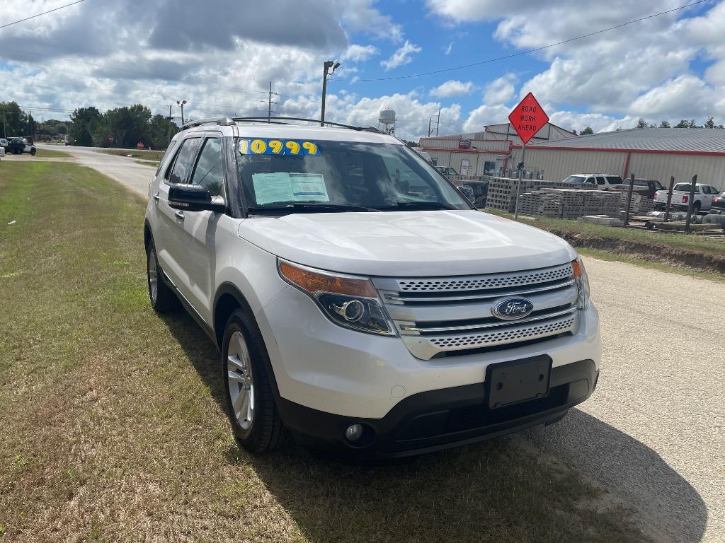 2014 Ford Explorer - $10,999