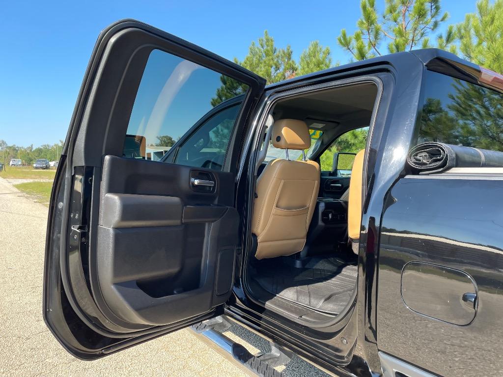 2022 Chevrolet Silverado Hd - $24,999