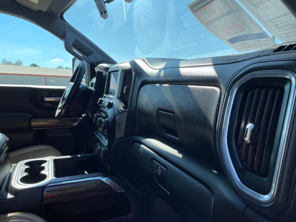 2022 Chevrolet Silverado Hd - $24,999