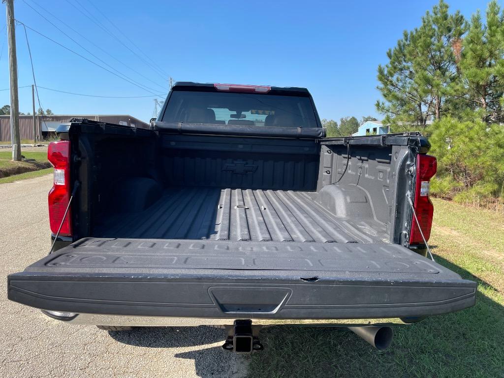 2022 Chevrolet Silverado Hd - $24,999