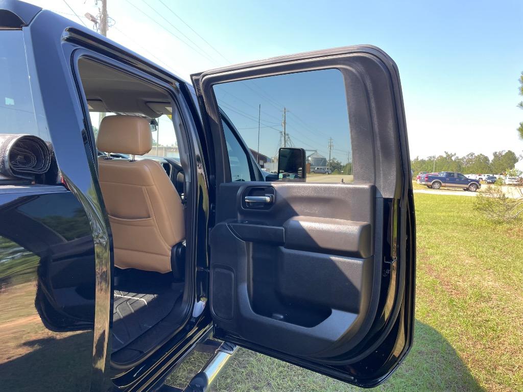 2022 Chevrolet Silverado Hd - $24,999