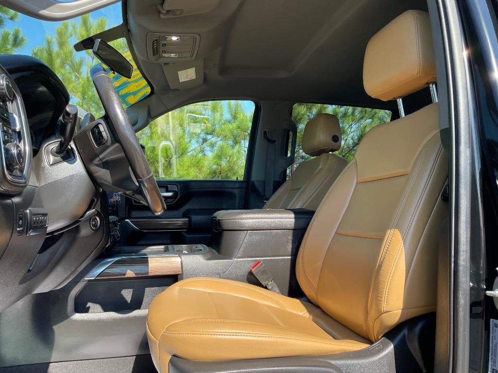 2022 Chevrolet Silverado Hd - $24,999