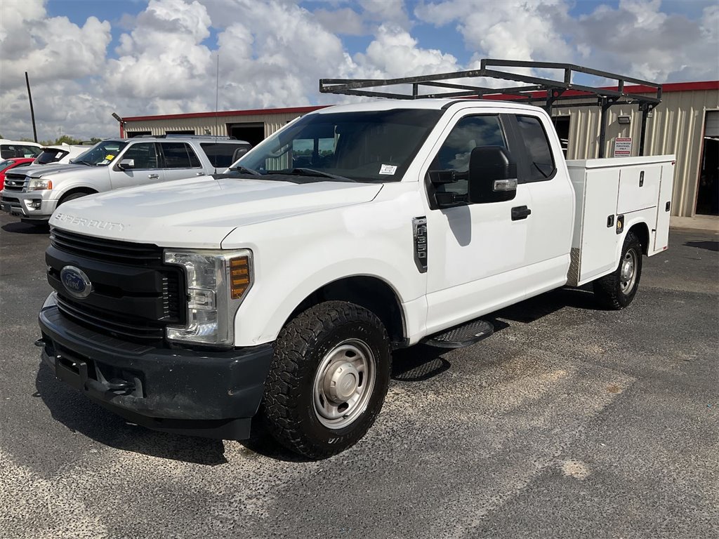 2019 Ford F-350 - $19,999