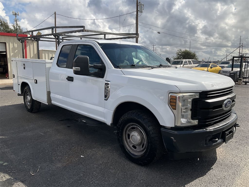 2019 Ford F-350 - $19,999