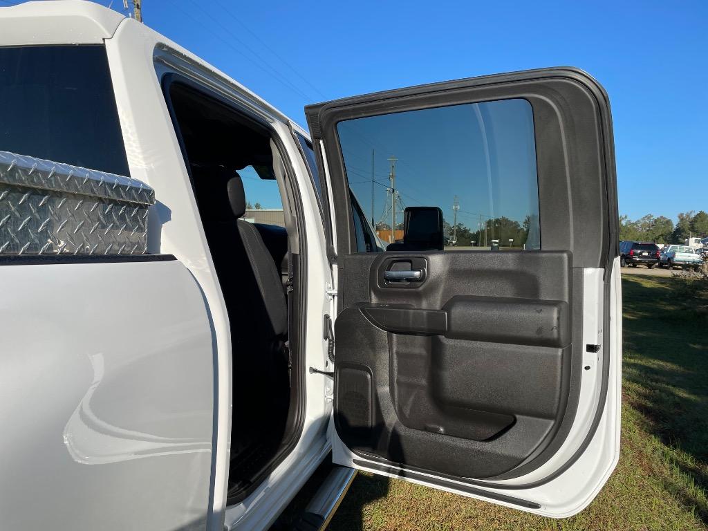 2021 Chevrolet Silverado - $28,999