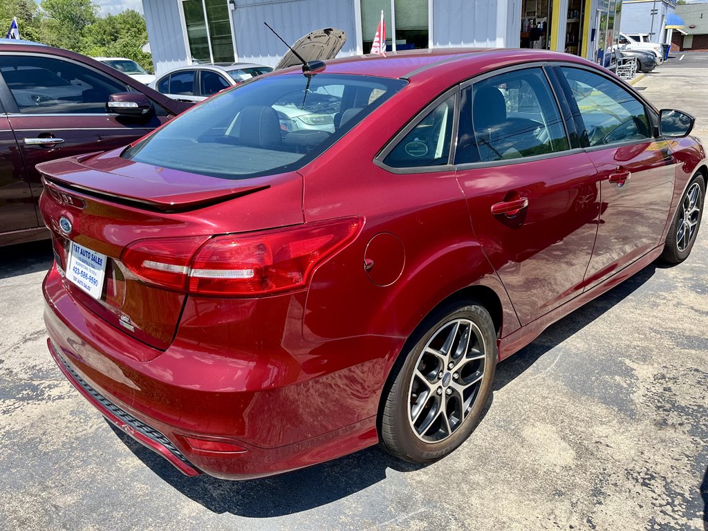 2015 Ford Focus - $13,995