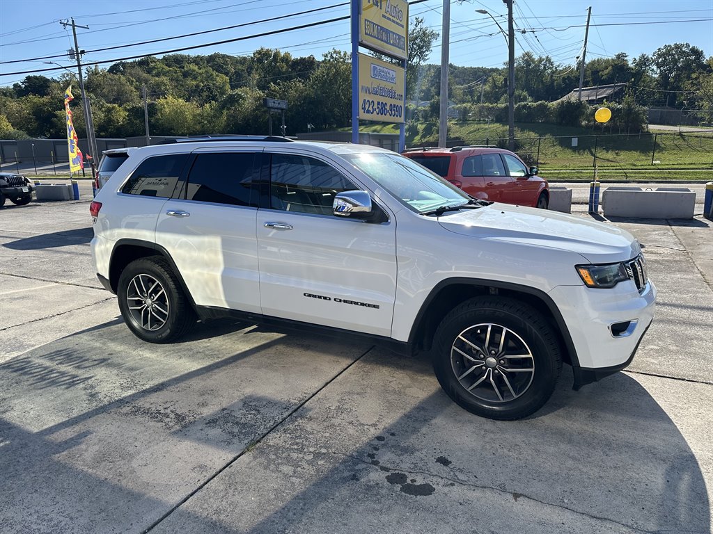 2017 Jeep Cherokee - $12,995